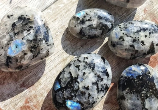 月亮石浸水方法