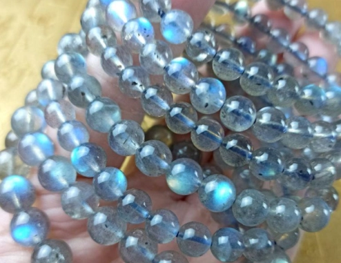 月光石左右手差異 月光石左右手差異