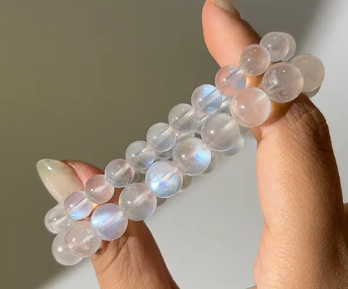 月光石左右手差異 月光石左右手差異