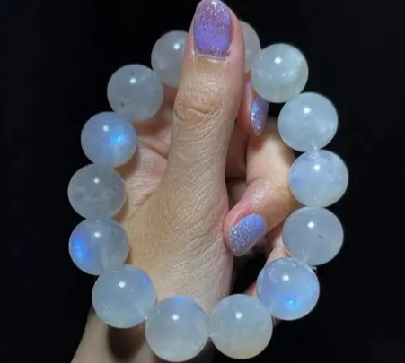 月光石左右手差異 月光石左右手差異