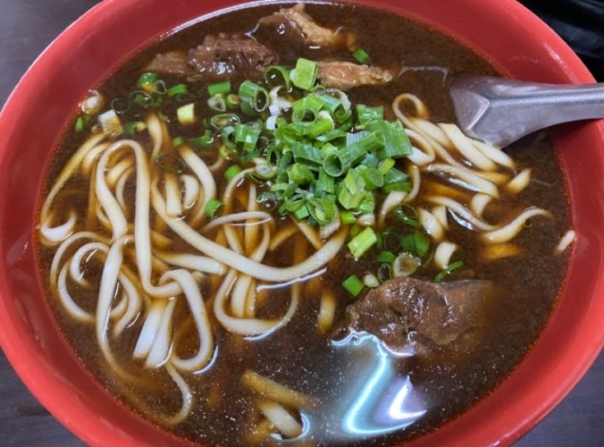 軍校路美食