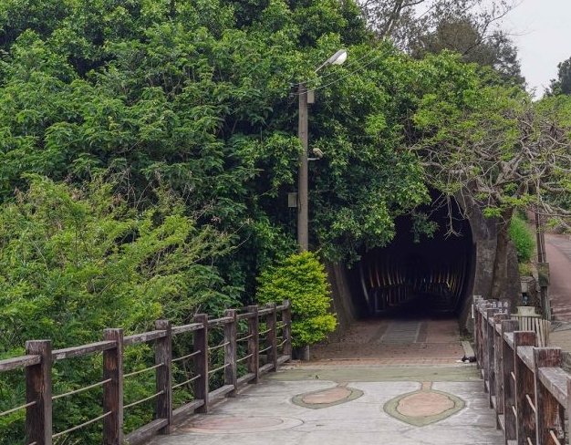 高雄過港隧道通行時間